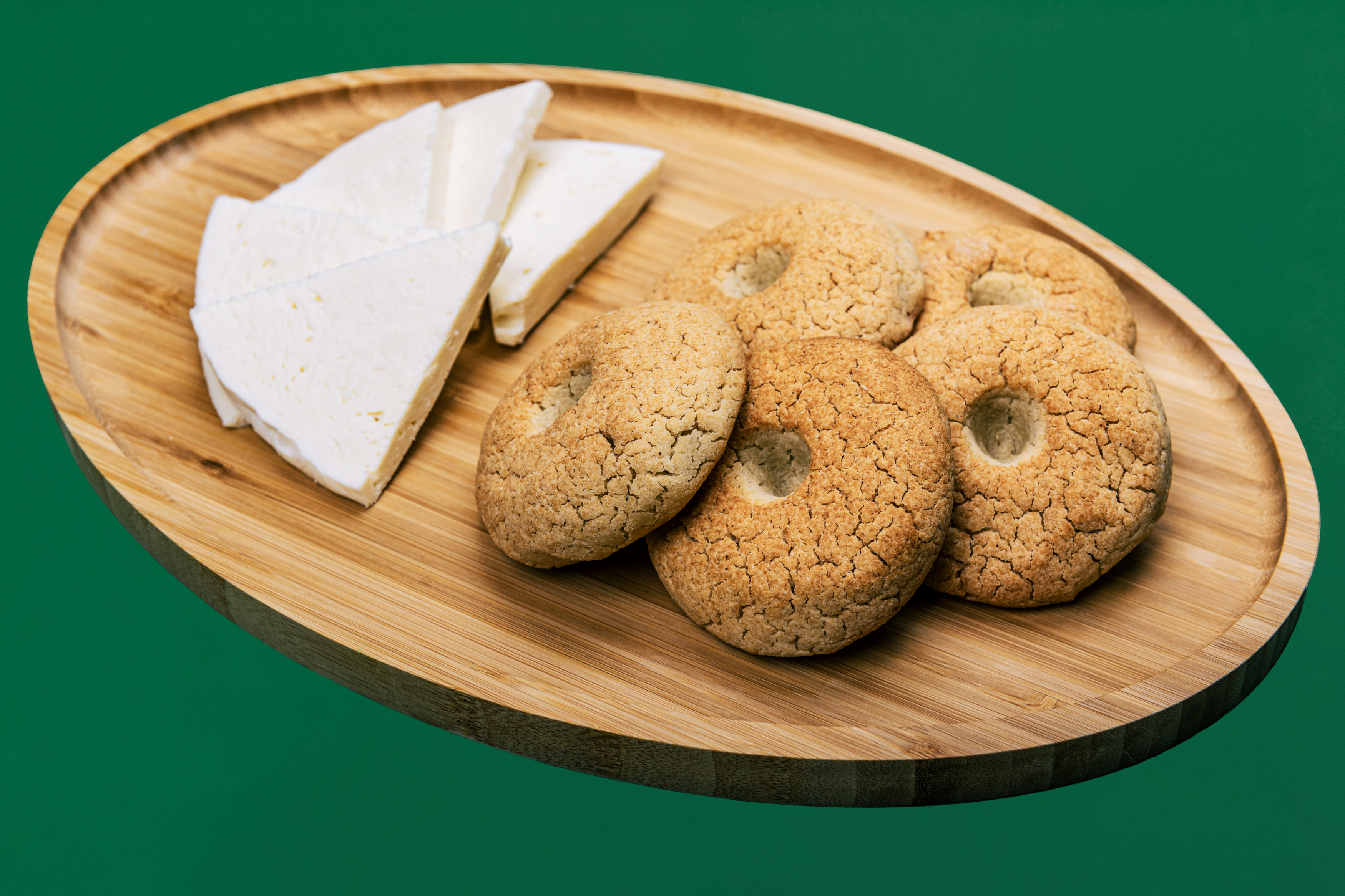 მჭადი და ყველი