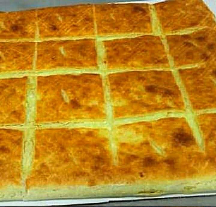 ნახევარ ფენოვანი ლისტი ხაჭაპური