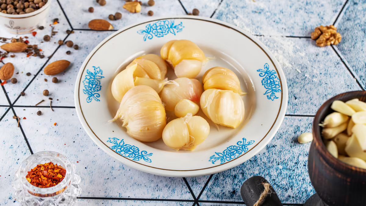 მჟავე ნიორი