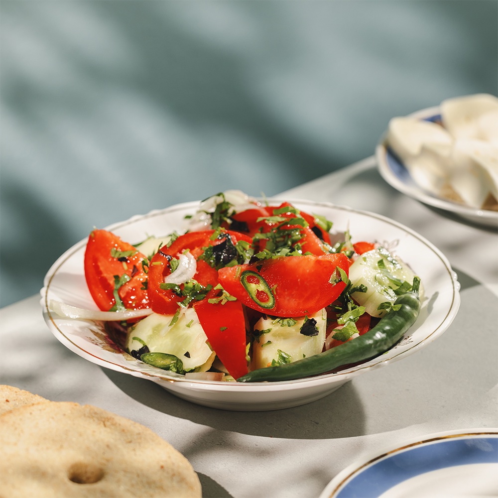 კიტრი და პომიდვრის სალათი